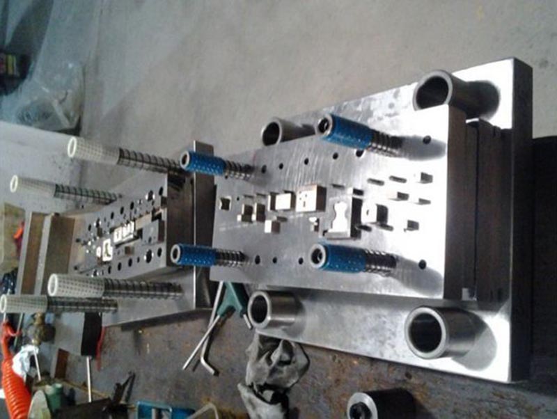 广州模具制造-12